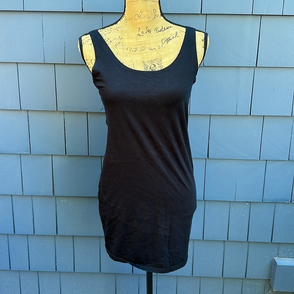 🖤🖤🖤Long H&M size 12 or large stretch, black cotton tank top